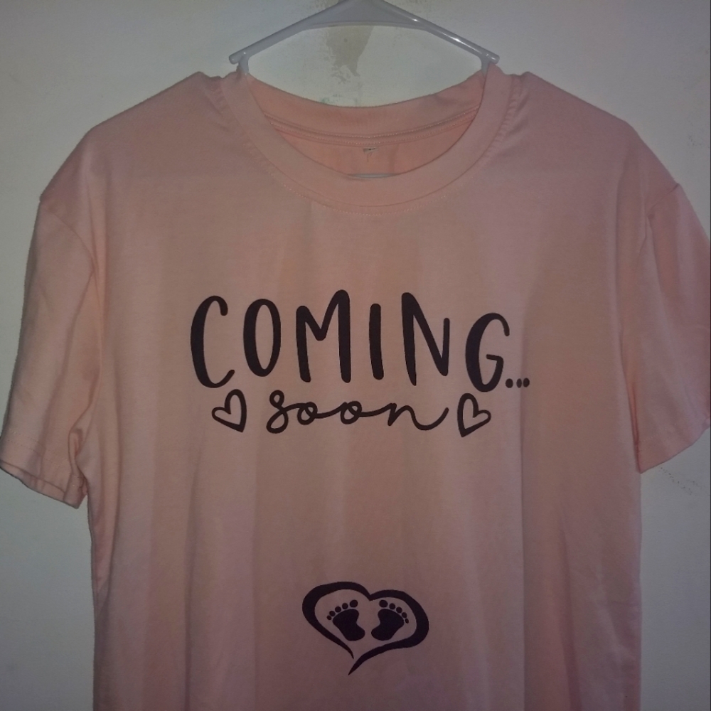 COMING SOON - Cute Maternity Shirt - Medium - Lt Pink T-shirt Tee